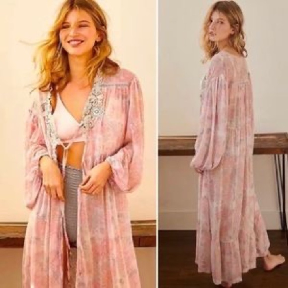 NWOT Intimately free people long floral print chiffon tie lounge robe xs/s